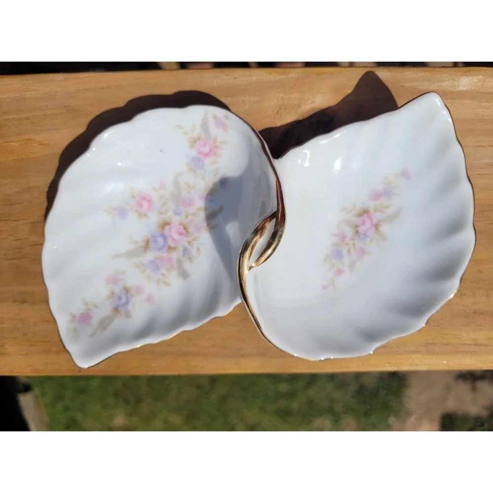 Vintage Lefton China Divided Leaf Hand Painted Flowers Candy Dish/ Vanity‎ Tray